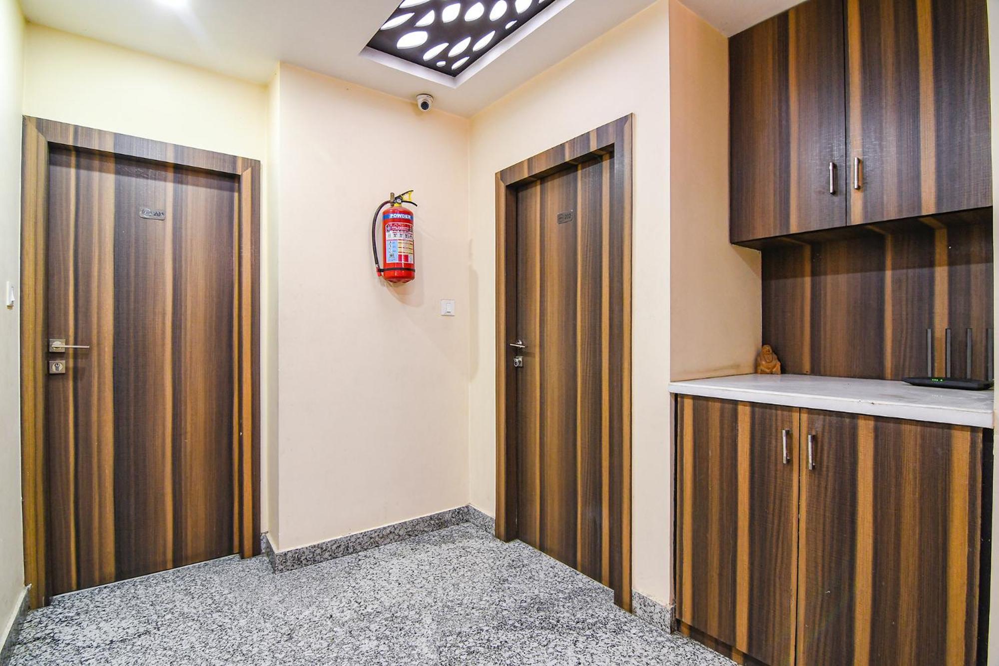 Fabexpress Scholer Motel Calcutta Exteriör bild